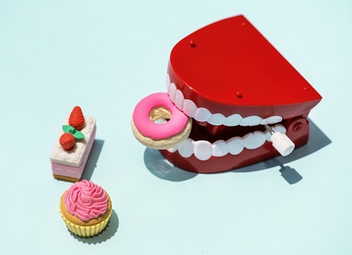 Làm răng sứ phải kiêng gì để duy trì răng chắc khỏe?-1